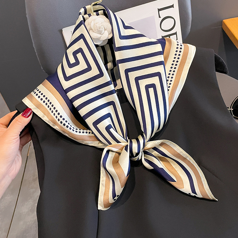 Khăn lụa cao cấp, kiểu dáng vu - đánh giá và giá Women Fashion Necktie